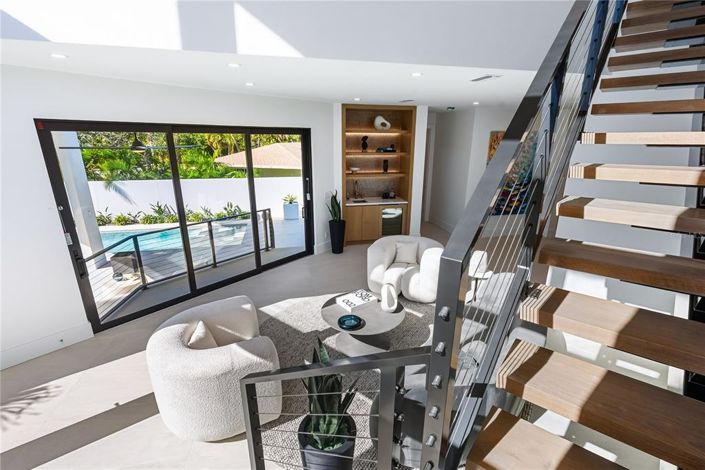 Image No.50-4 Bed Property for sale