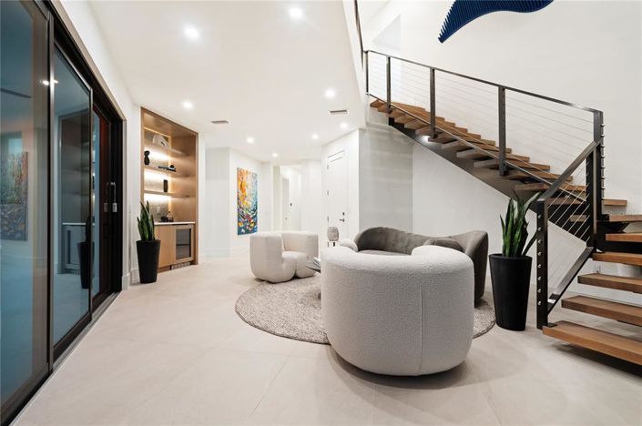 Image No.53-4 Bed Property for sale