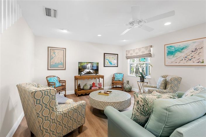 Image No.10-4 Bed Property for sale