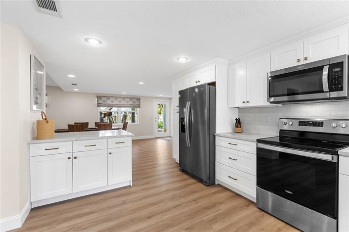 Image No.13-4 Bed Property for sale