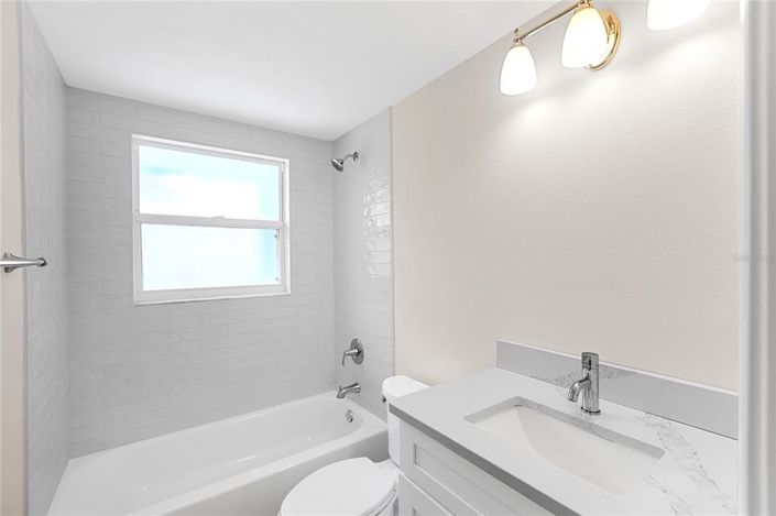 Image No.17-4 Bed Property for sale