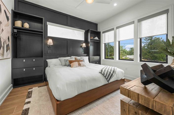 Image No.15-4 Bed Property for sale