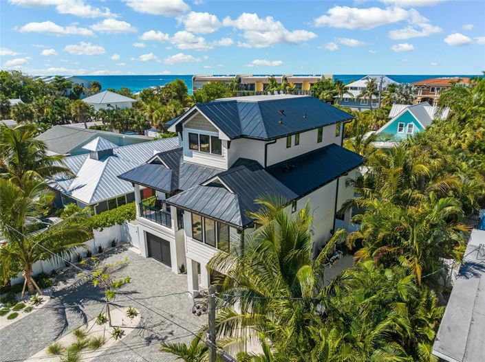 Image No.2-4 Bed Property for sale