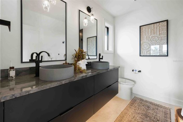 Image No.37-4 Bed Property for sale