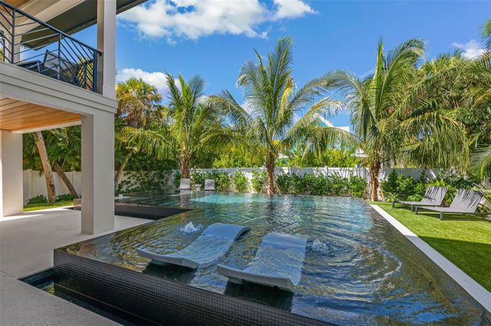 Image No.41-4 Bed Property for sale