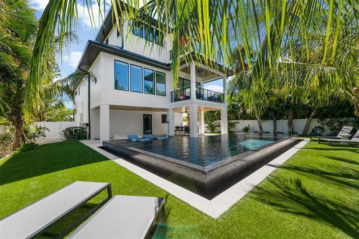 Image No.46-4 Bed Property for sale