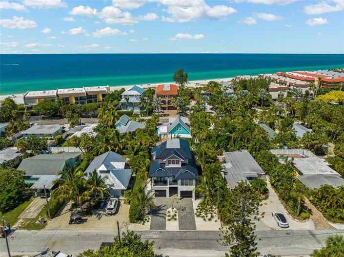 Image No.55-4 Bed Property for sale