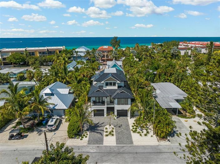 Image No.56-4 Bed Property for sale