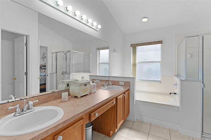 Image No.35-4 Bed Property for sale