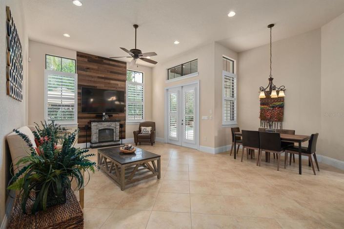 Image No.16-6 Bed Property for sale