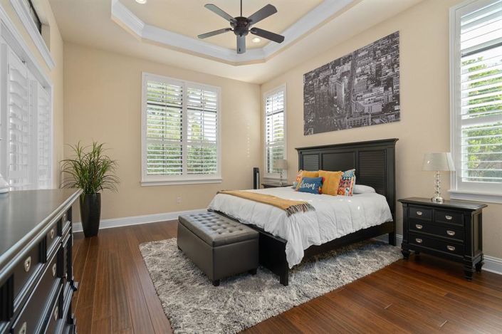 Image No.23-6 Bed Property for sale