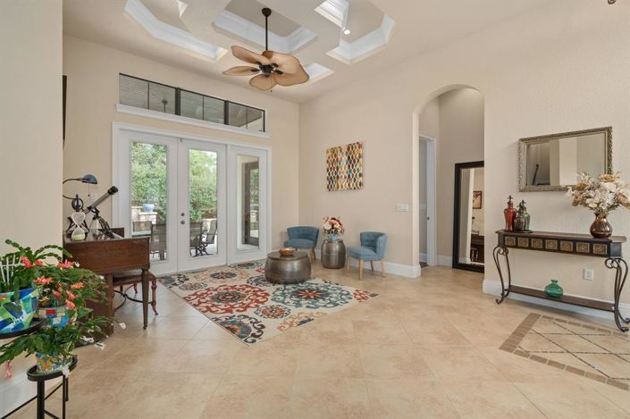 Image No.3-6 Bed Property for sale