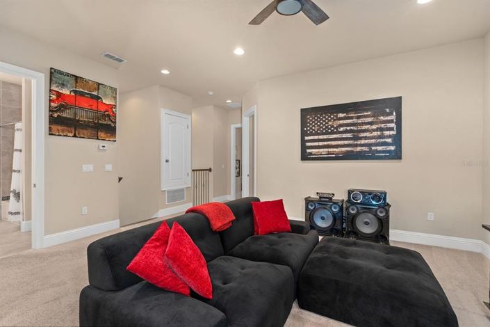 Image No.36-6 Bed Property for sale