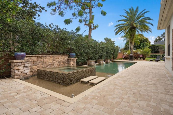 Image No.57-6 Bed Property for sale