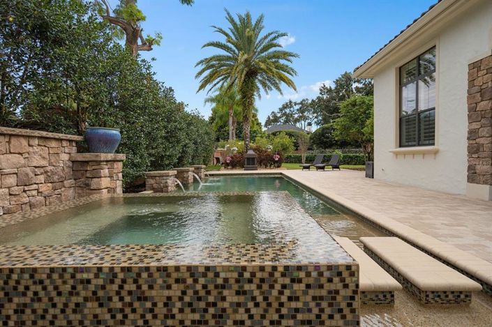 Image No.58-6 Bed Property for sale