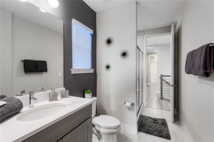 Image No.30-6 Bed Property for sale