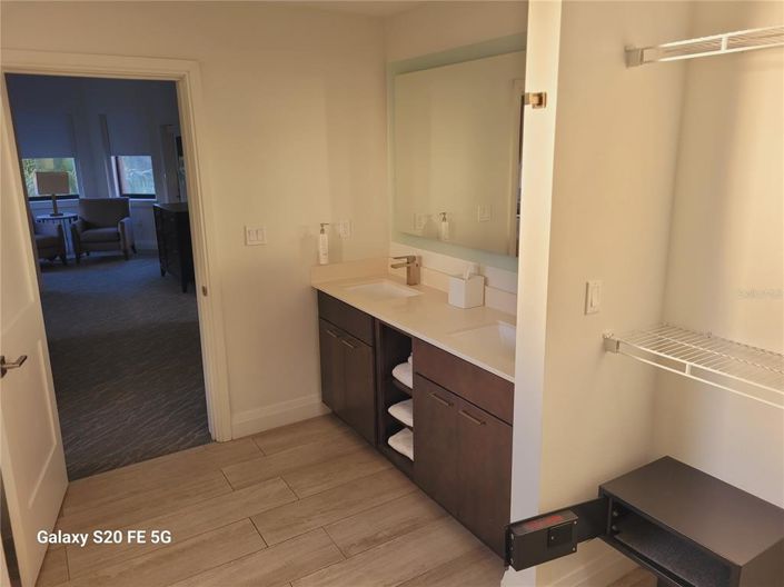 Image No.22-3 Bed Property for sale