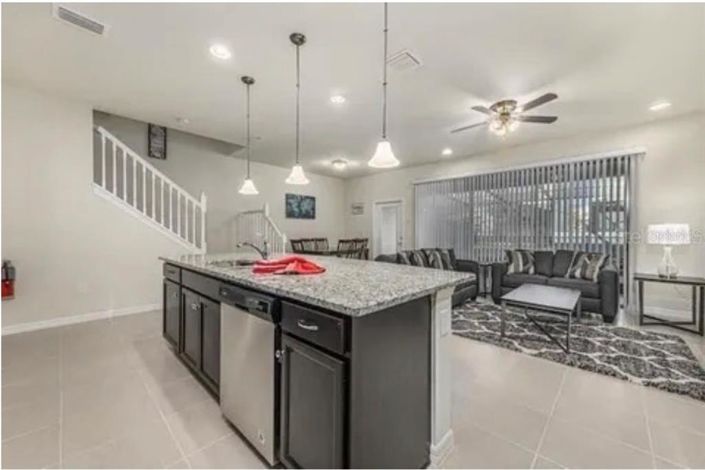 Image No.8-5 Bed Townhouse for sale