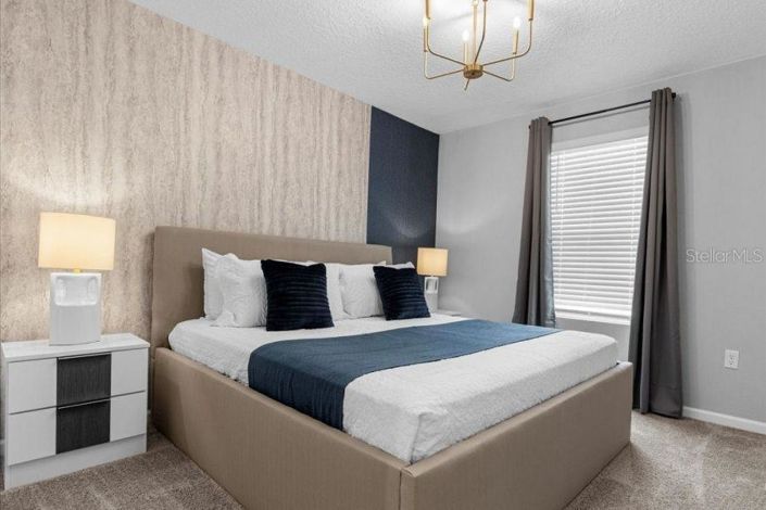 Image No.16-9 Bed Property for sale