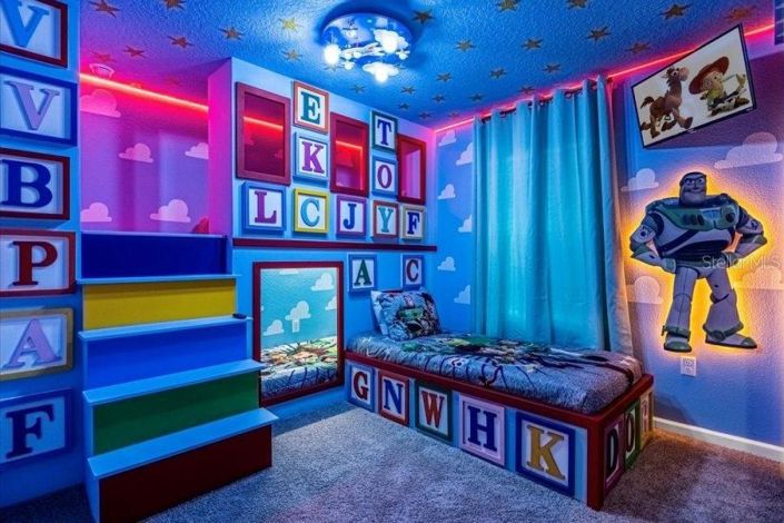 Image No.19-9 Bed Property for sale