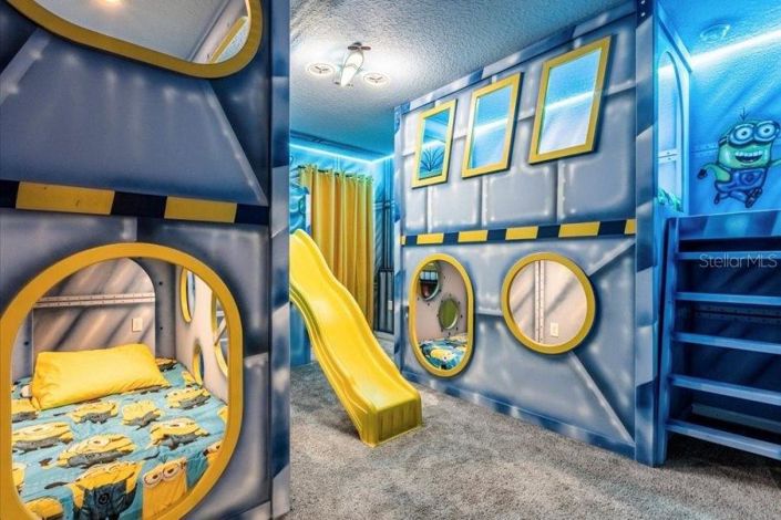 Image No.21-9 Bed Property for sale