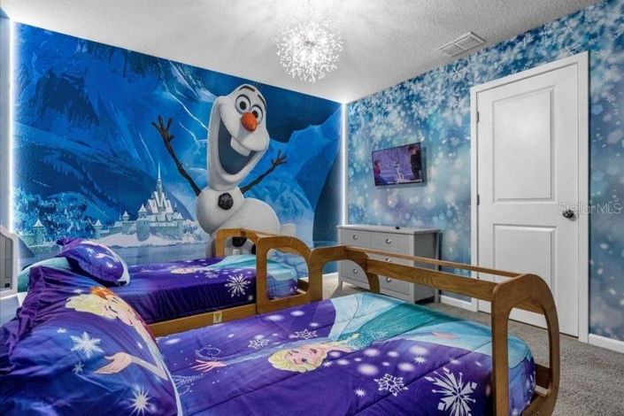 Image No.22-9 Bed Property for sale