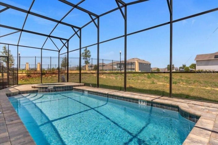 Image No.25-9 Bed Property for sale