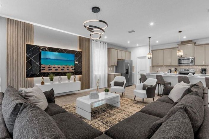 Image No.7-9 Bed Property for sale