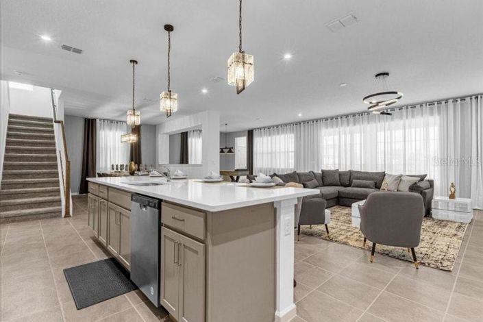 Image No.9-9 Bed Property for sale