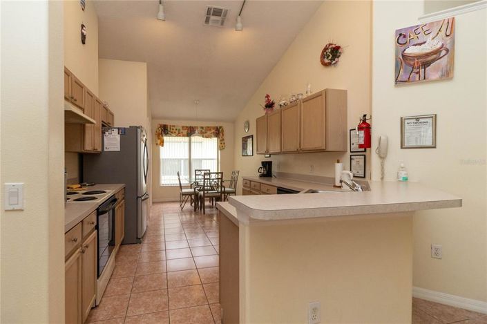 Image No.8-4 Bed Property for sale