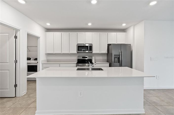 Image No.6-5 Bed Property for sale