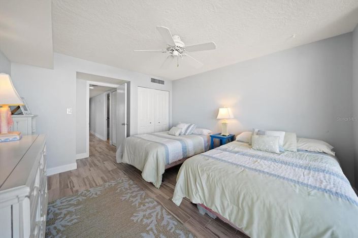 Image No.19-2 Bed Property for sale