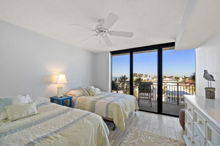 Image No.20-2 Bed Property for sale