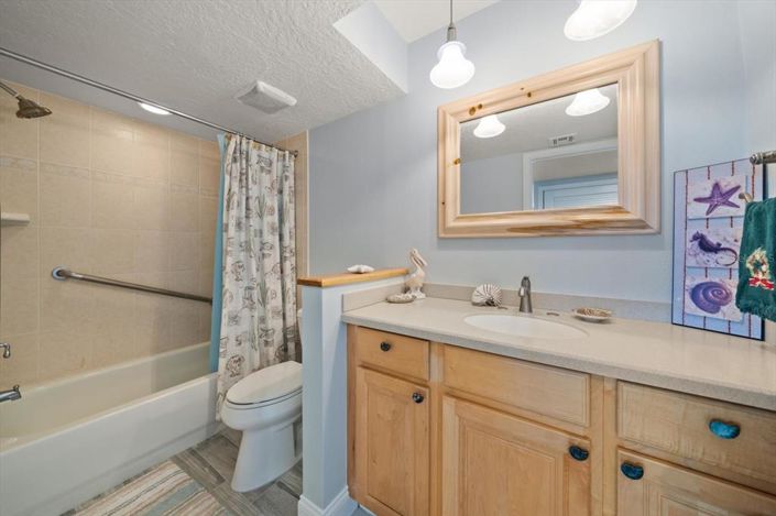 Image No.21-2 Bed Property for sale