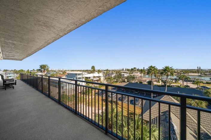 Image No.26-2 Bed Property for sale