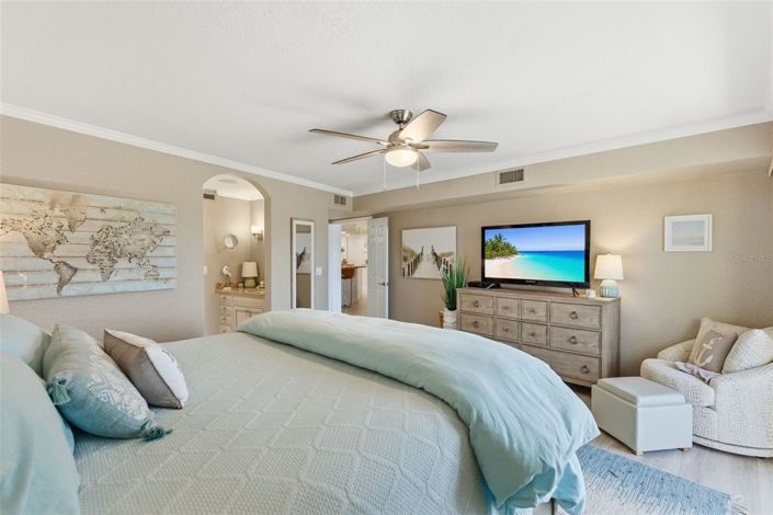 Image No.20-2 Bed Property for sale