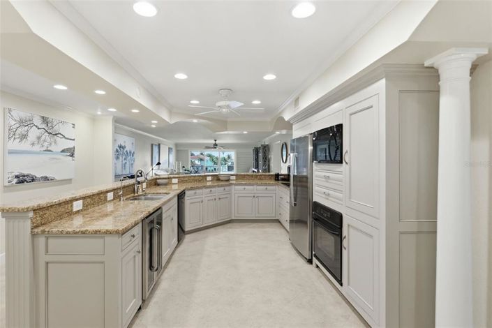 Image No.8-2 Bed Property for sale