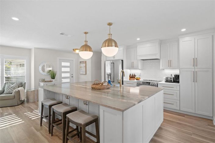 Image No.23-3 Bed Property for sale