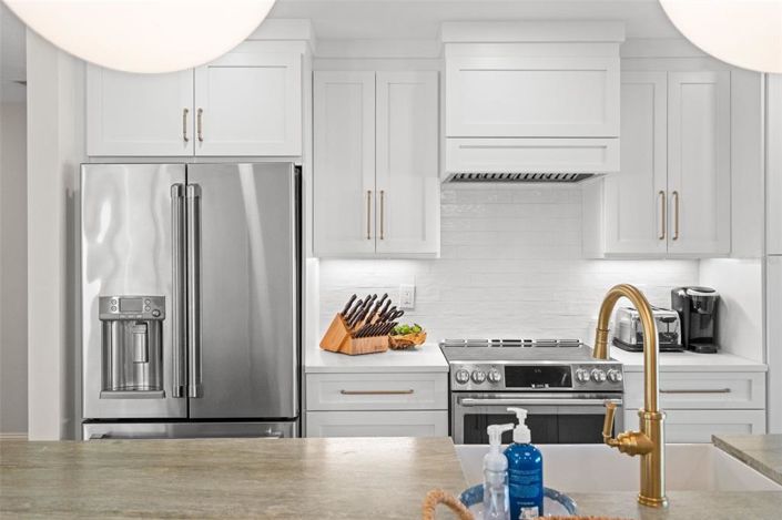 Image No.25-3 Bed Property for sale