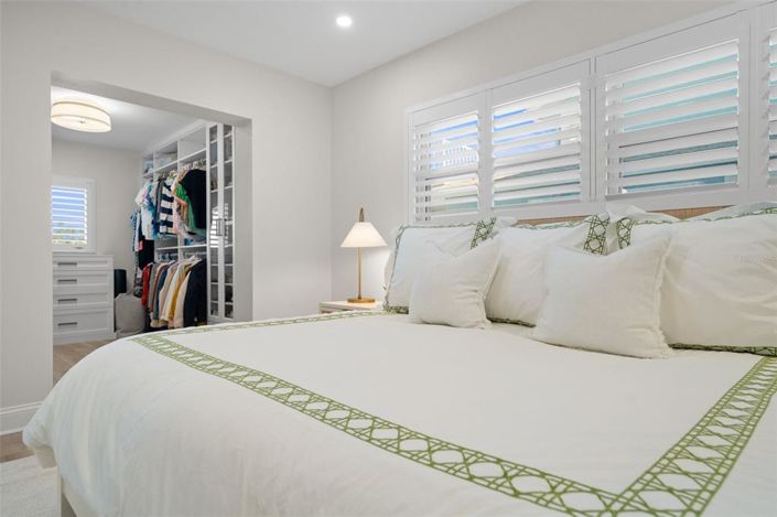 Image No.28-3 Bed Property for sale