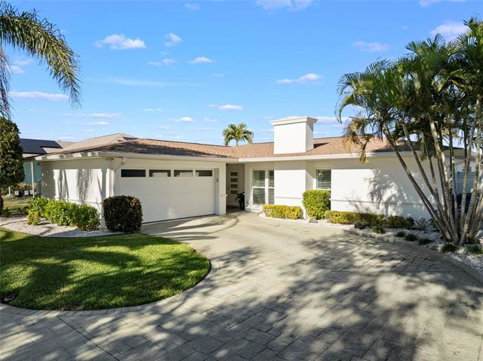 Image No.6-3 Bed Property for sale