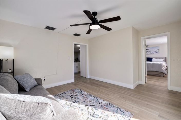 Image No.3-3 Bed Property for sale