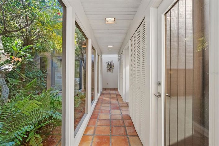 Image No.20-2 Bed Property for sale