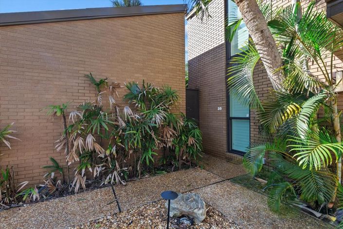 Image No.5-2 Bed Property for sale