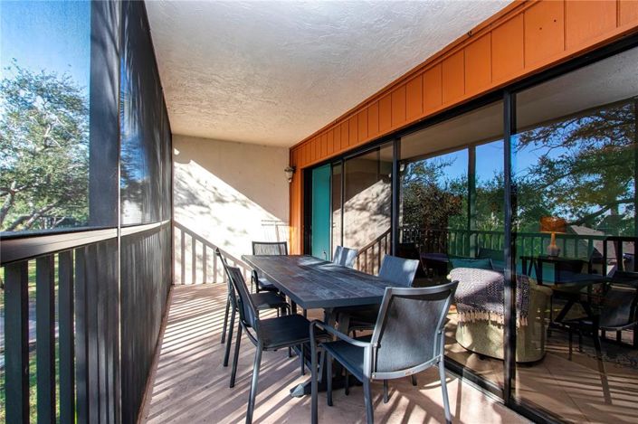 Image No.10-3 Bed Property for sale