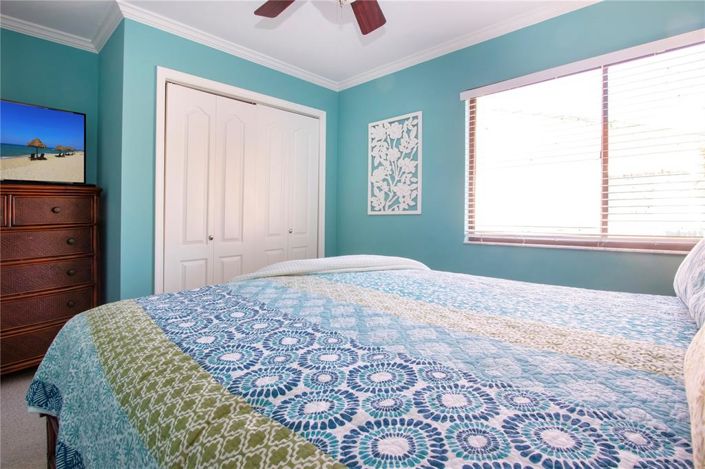 Image No.38-3 Bed Property for sale