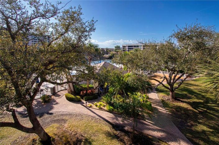 Image No.54-3 Bed Property for sale