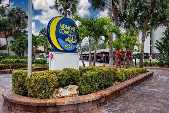 Image No.56-3 Bed Property for sale