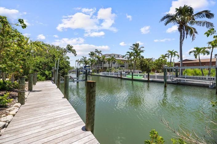 Image No.44-7 Bed Property for sale