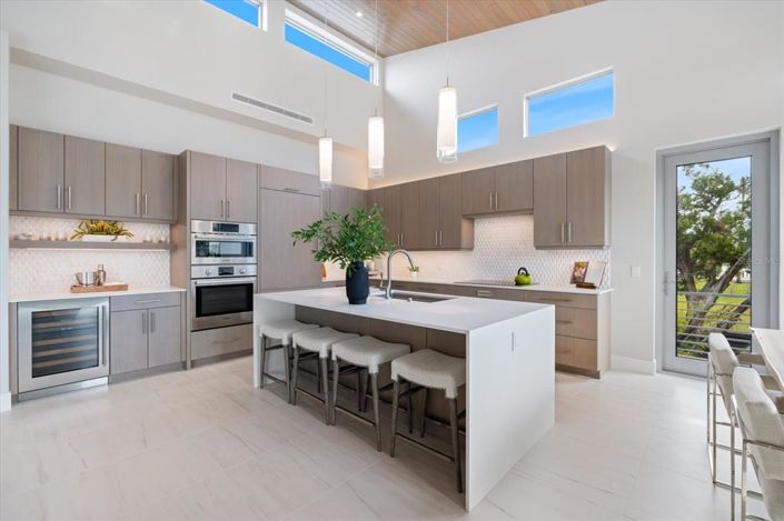 Image No.60-7 Bed Property for sale